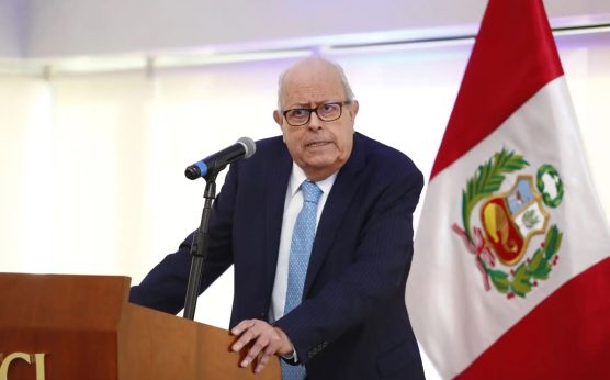 Julio Velarde no descarta continuar en el BCR: "lo pensaría" ante una eventual propuesta