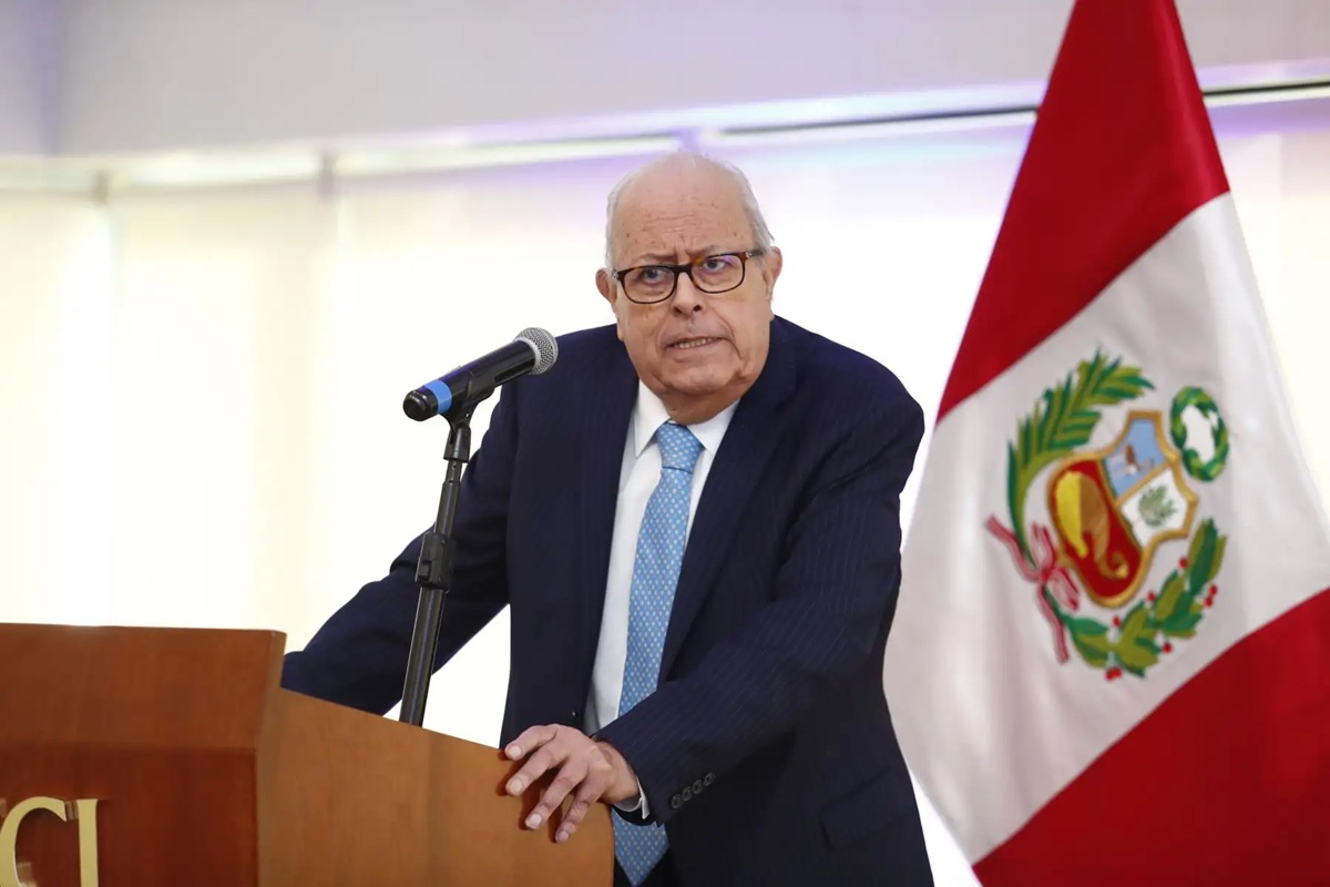 Julio Velarde no descarta continuar en el BCR: "lo pensaría" ante una eventual propuesta