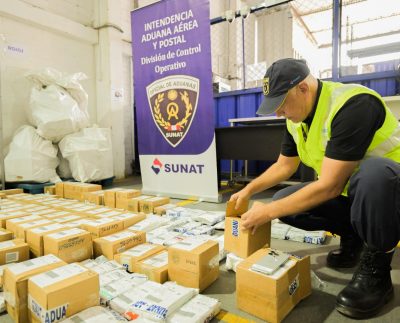 SUNAT incautó más de 400 teléfonos celulares de alta gama provenientes de EE.UU.