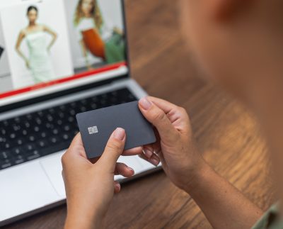Compras online por el Día de la Madre: cómo evitar estafas y proteger tus datos y dinero