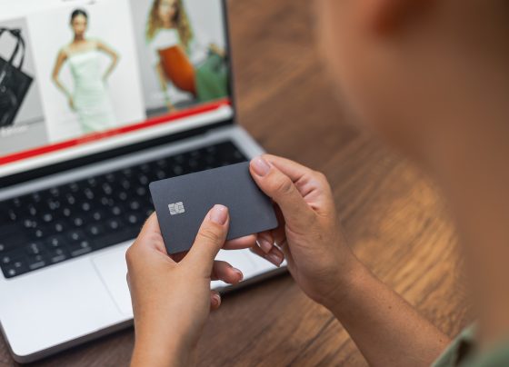 Compras online por el Día de la Madre: cómo evitar estafas y proteger tus datos y dinero