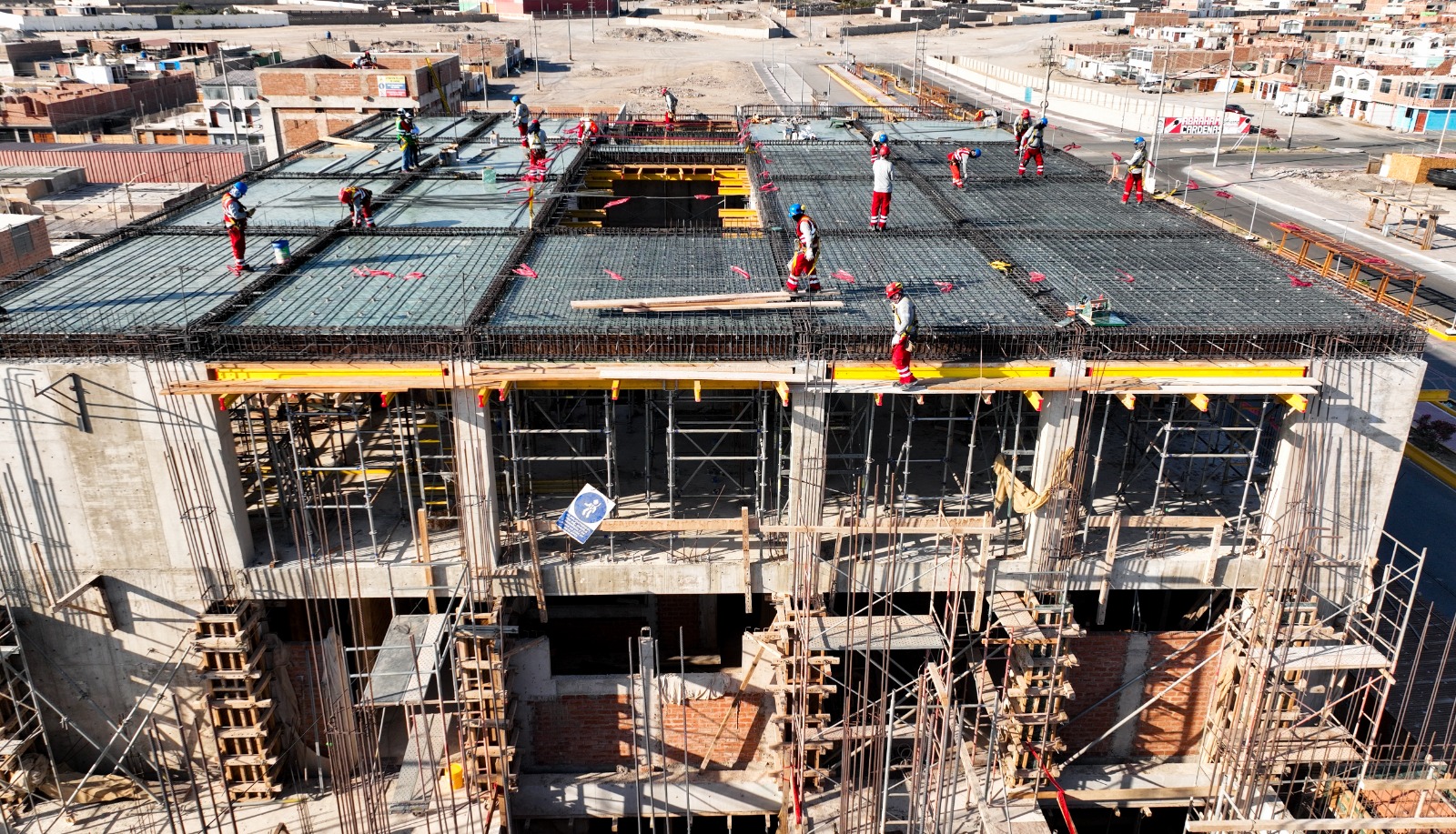 Economía peruana acumuló 24 meses de crecimiento pese a choques externos