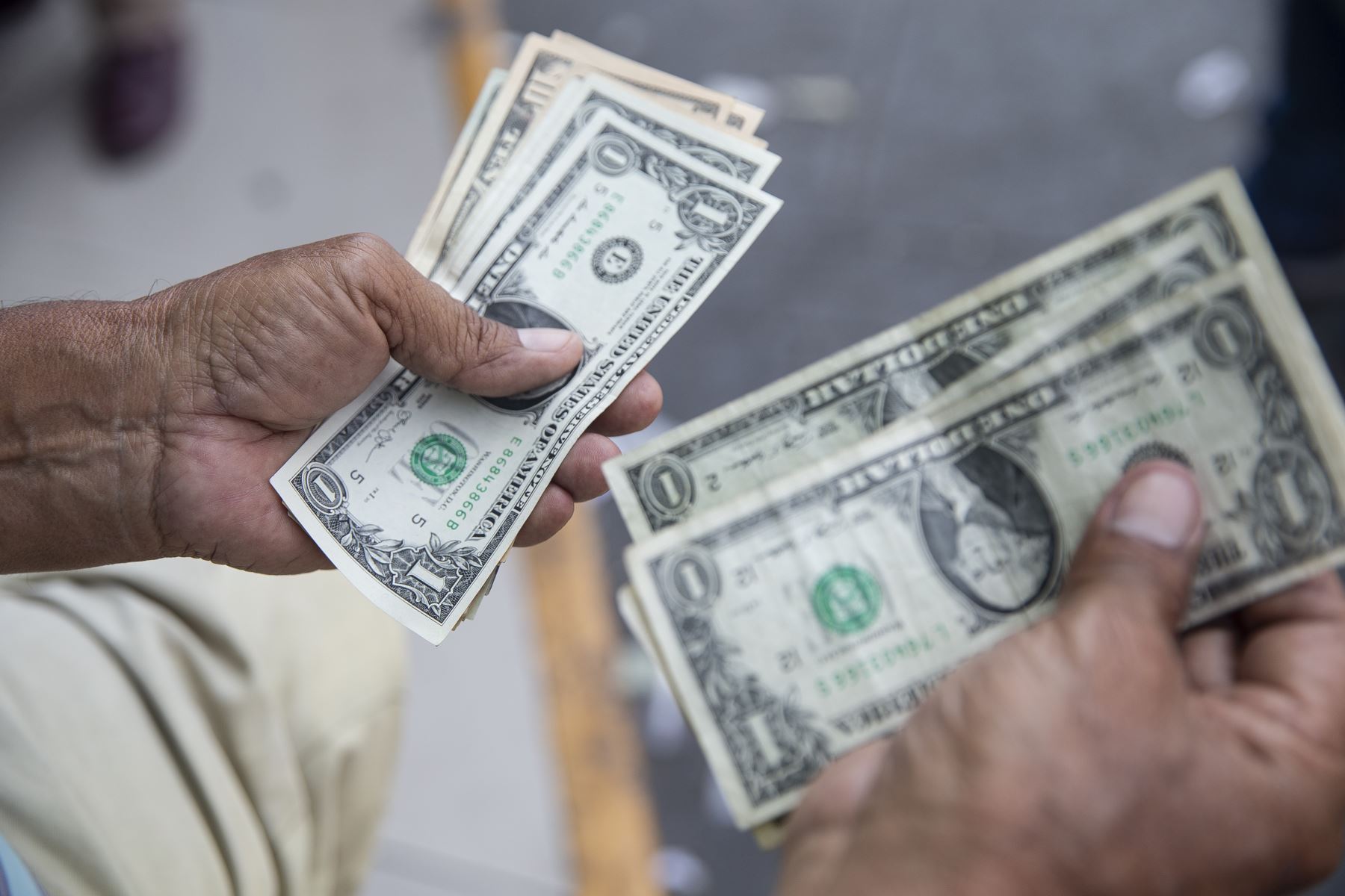 Inflación en EE.UU. podría frenar caída del dólar y presionar decisiones del BCRP