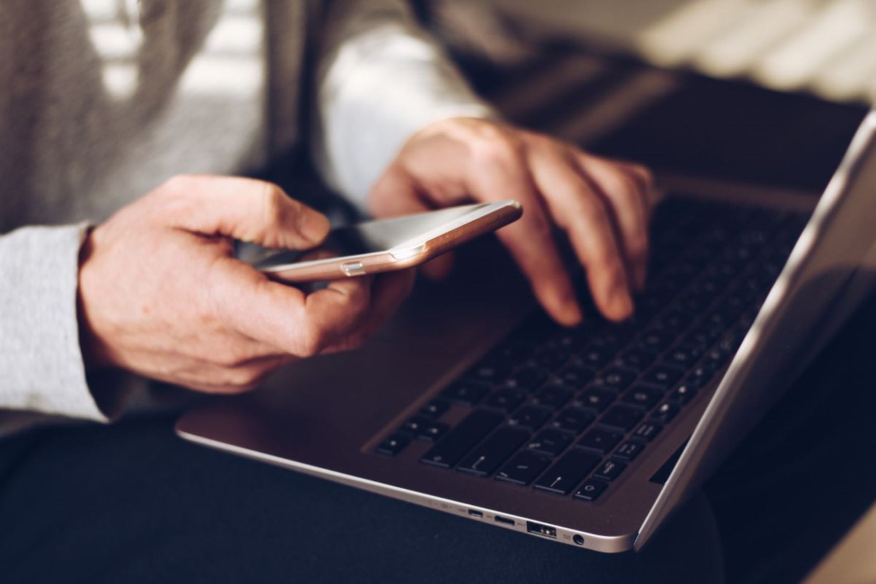 Campañas de alta demanda elevan riesgo de fraudes digitales: qué errores evitar al comprar por internet