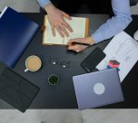 Empresas proyectan mayores ajustes salariales en 2026: aumento promedio sería de 5.1%