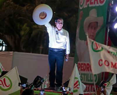 Las propuestas económicas de Juntos por el Perú, el partido de Roberto Sánchez