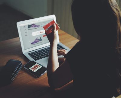 Emprender en redes sociales sin perder dinero: claves para vender con más seguridad