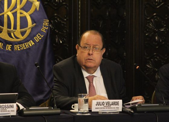 ¿Por qué la permanencia de Julio Velarde en el BCR frena la subida abrupta del dólar?