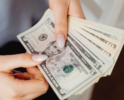 Tipo de cambio cae a S/3.345 y marca su nivel más bajo del año