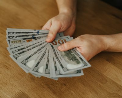 Soles vs. dólares: ¿a cuál de las dos monedas le pones la cinta de capitán en tu fondo de emergencia?