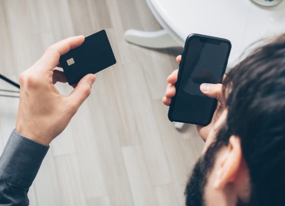 Guantes de acero en tu celular: 3 jugadas maestras para tapar los fraudes y proteger tus apps financieras