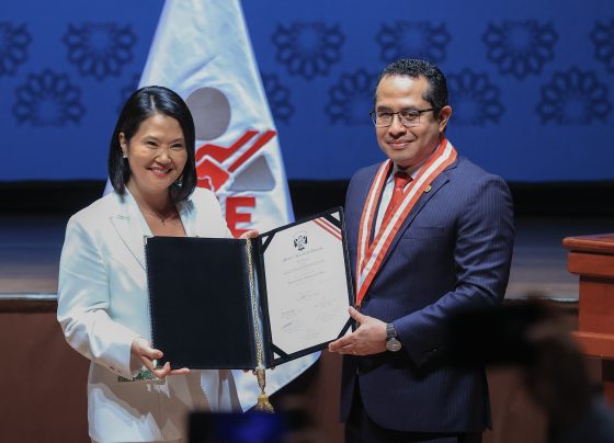 JNE entrega credenciales a Keiko Fujimori como presidenta electa