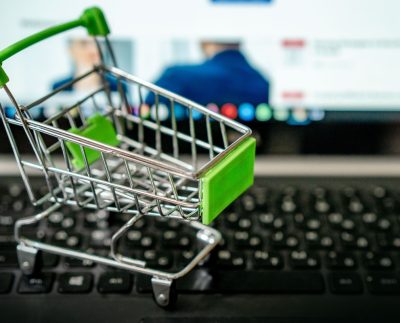 ¿Quieres generar ingresos extra? Seis recomendaciones para vender artículos usados de forma segura por redes sociales