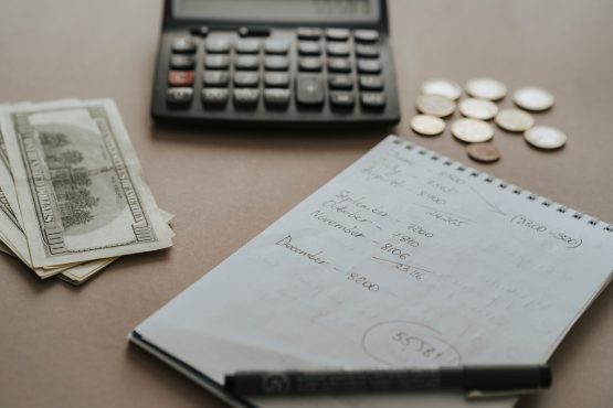 Cinco aspectos que deberías revisar para mejorar tus finanzas personales este año