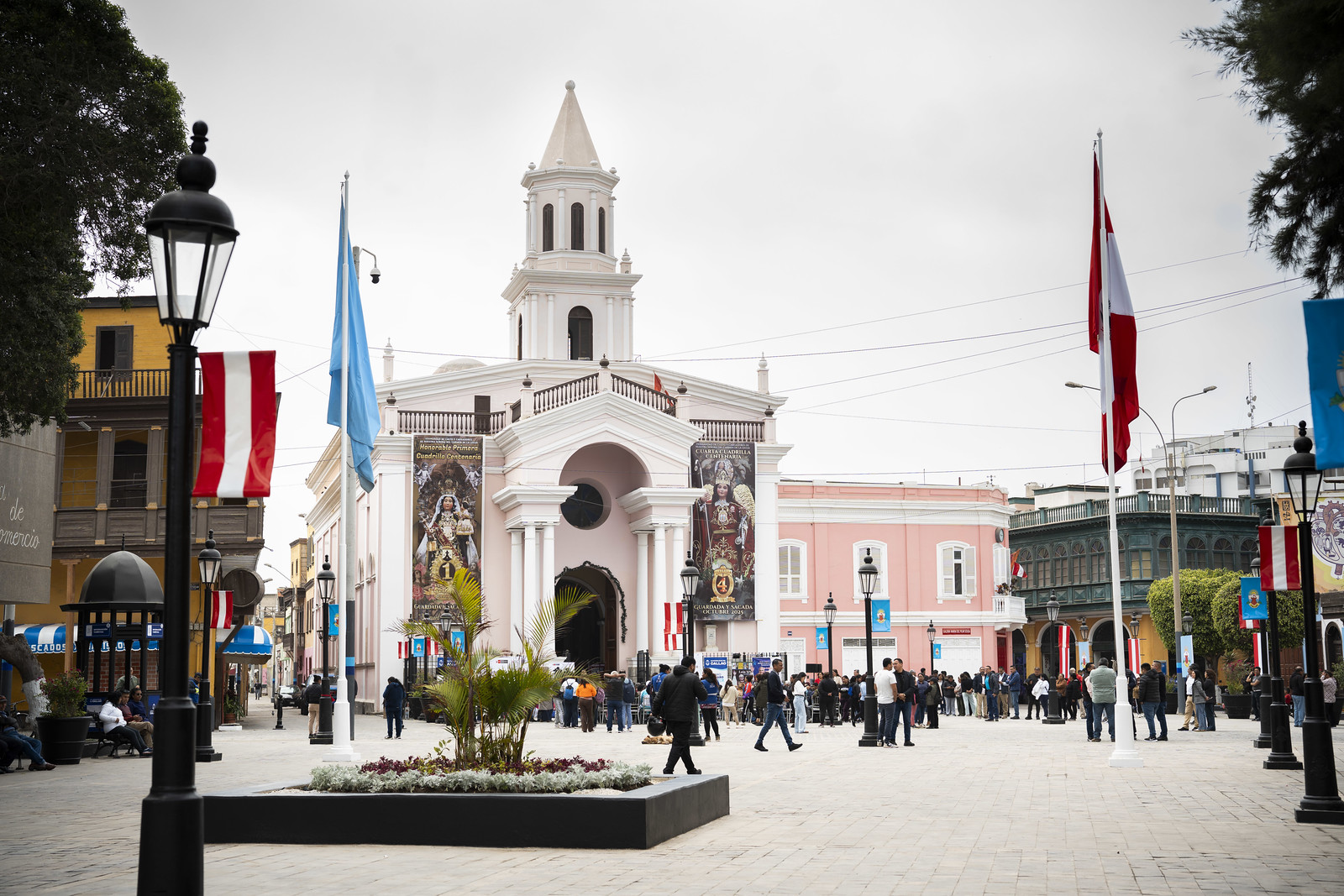 MEF plantea trasladar feriados a los viernes desde 2027 para impulsar turismo y productividad