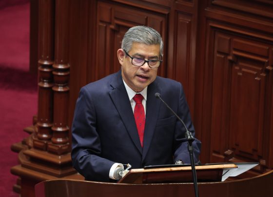 Gobierno plantea empleo juvenil y educación financiera como parte de su agenda económica
