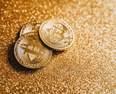 Bitcoin acelera su recuperación y supera los US$ 76,500