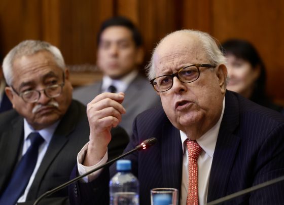 Julio Velarde plantea eliminar los topes a las tasas: ¿qué pasaría con los créditos más caros?