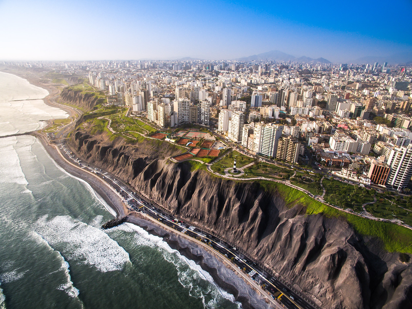 Mincetur impulsa megaproyectos turísticos para transformar destinos del Perú