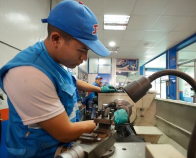 Aumento del sueldo mínimo podría completarse en el primer semestre de 2027
